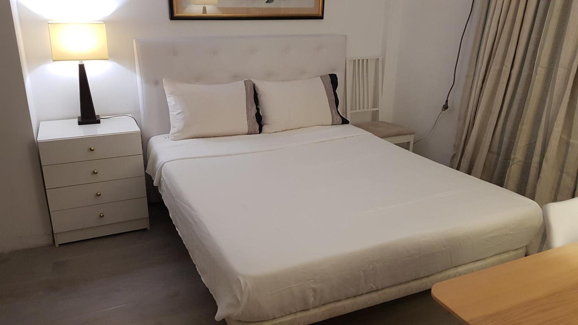 Little Peaceful Retreat Room With Bath, Heating, Terrace, Free Wifi Fridge Easy Parking Марбелья Екстер'єр фото